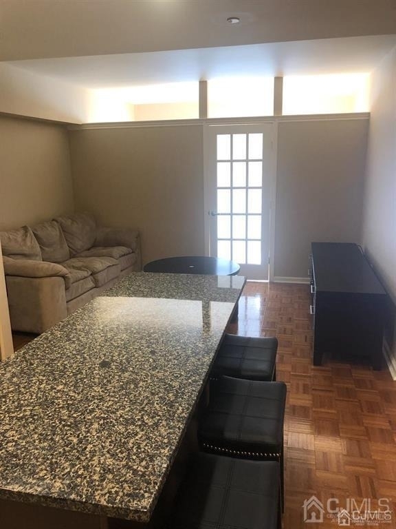110 Somerset Street - Photo 3