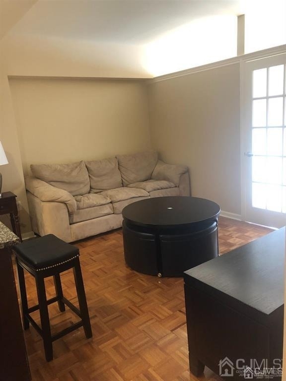 110 Somerset Street - Photo 5