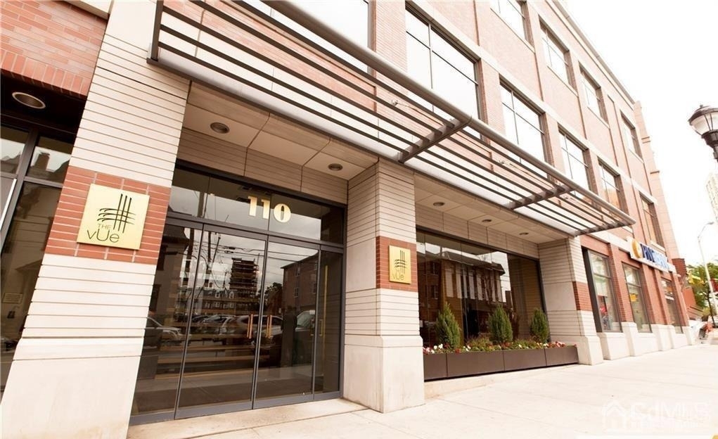 110 Somerset Street - Photo 1