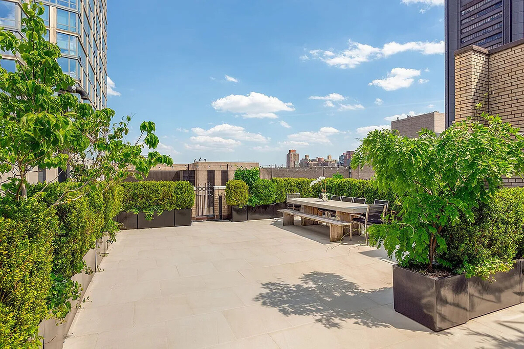 1200 5th Avenue - Photo 4