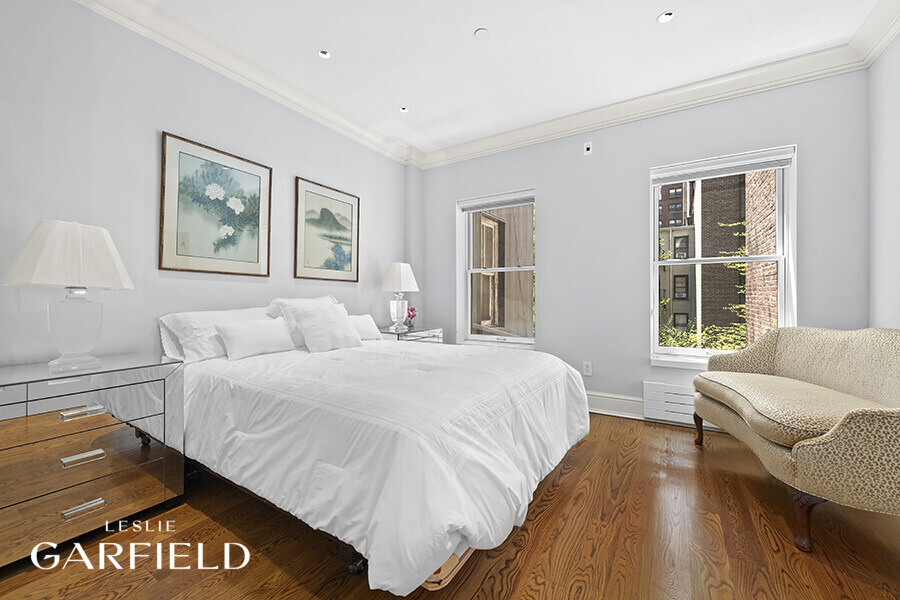 320 E 55th Street - Photo 12