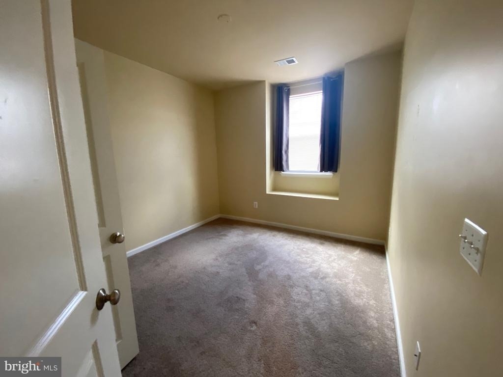 258 Woodstream Boulevard - Photo 10