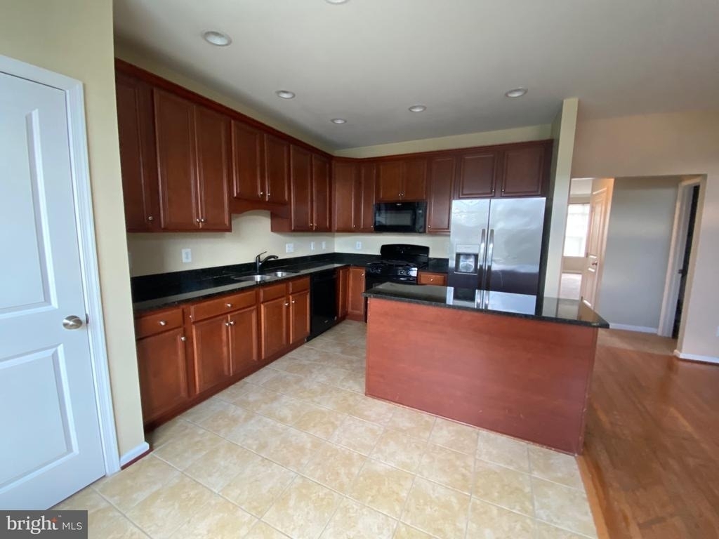 258 Woodstream Boulevard - Photo 5