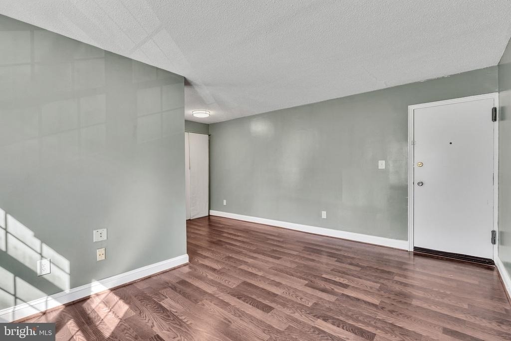 2237 Farrington Avenue - Photo 3