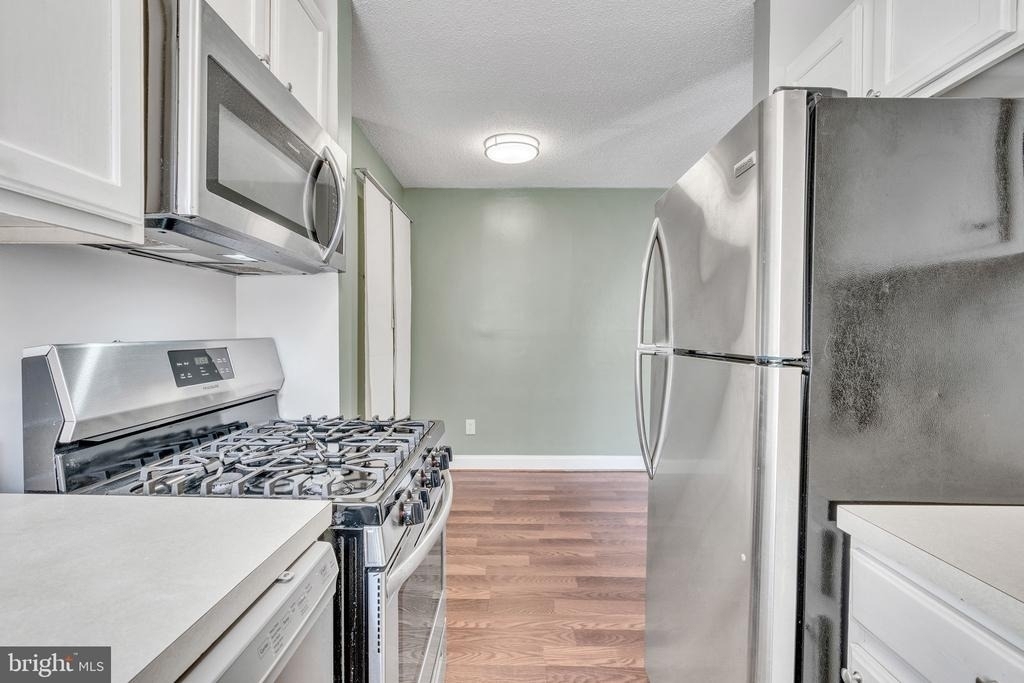 2237 Farrington Avenue - Photo 11