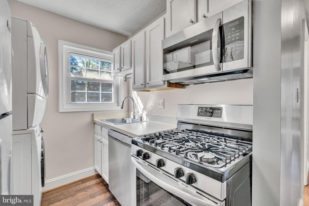 2237 Farrington Avenue - Photo 7