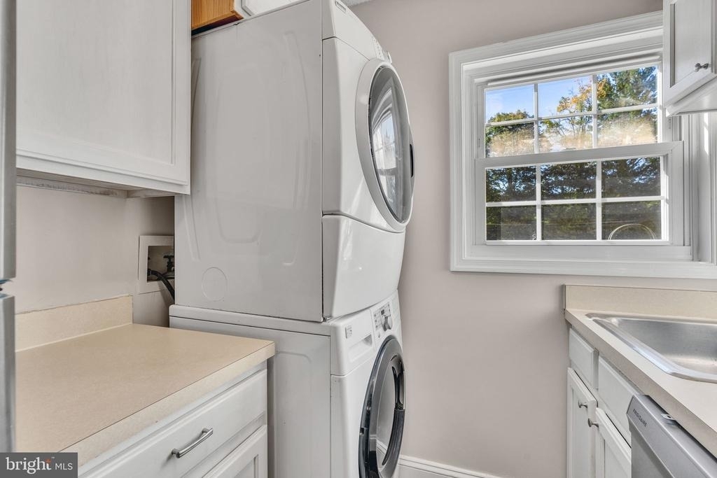 2237 Farrington Avenue - Photo 9