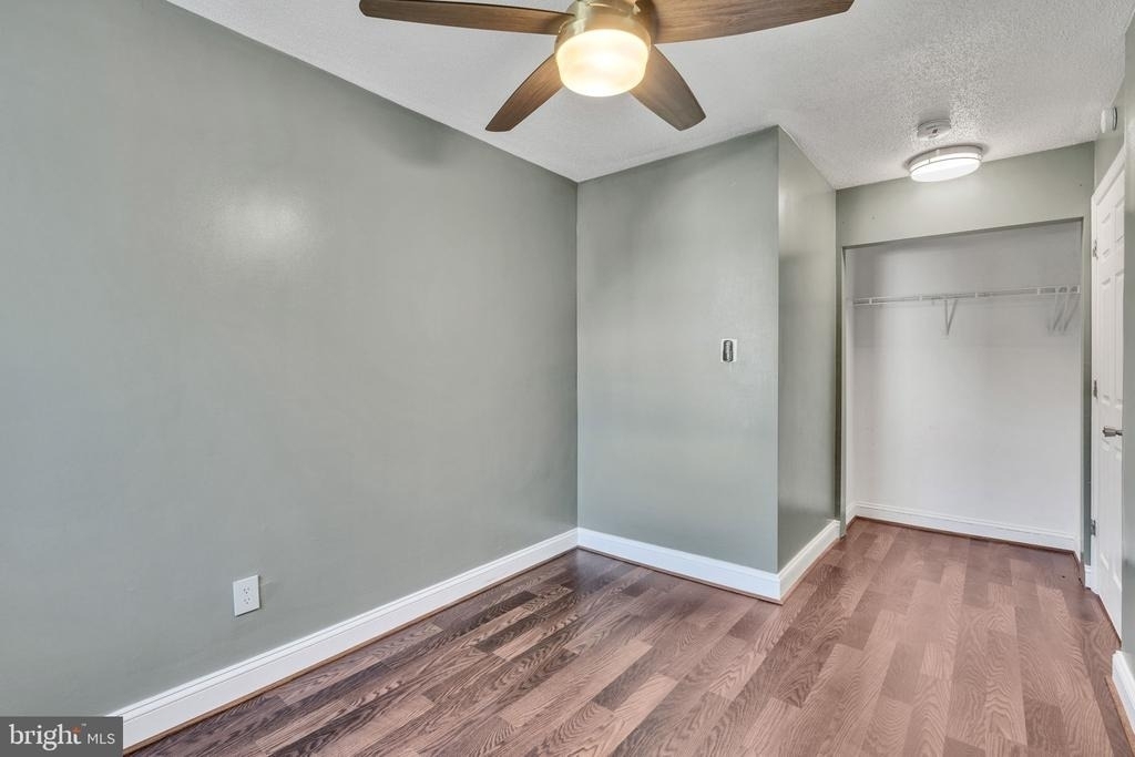 2237 Farrington Avenue - Photo 18