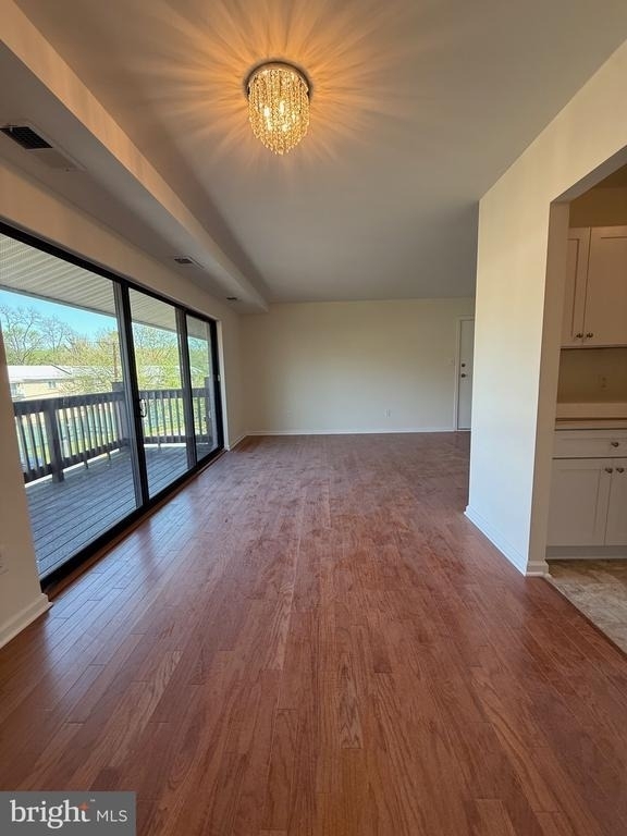 2754 Hollywood Road - Photo 2