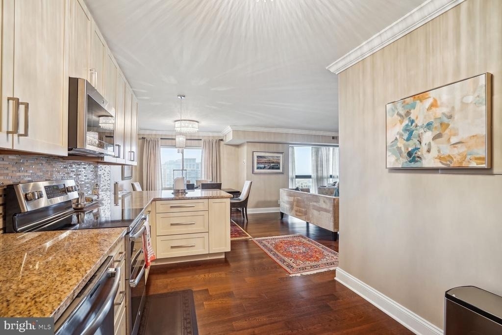 8350 Greensboro Drive - Photo 8