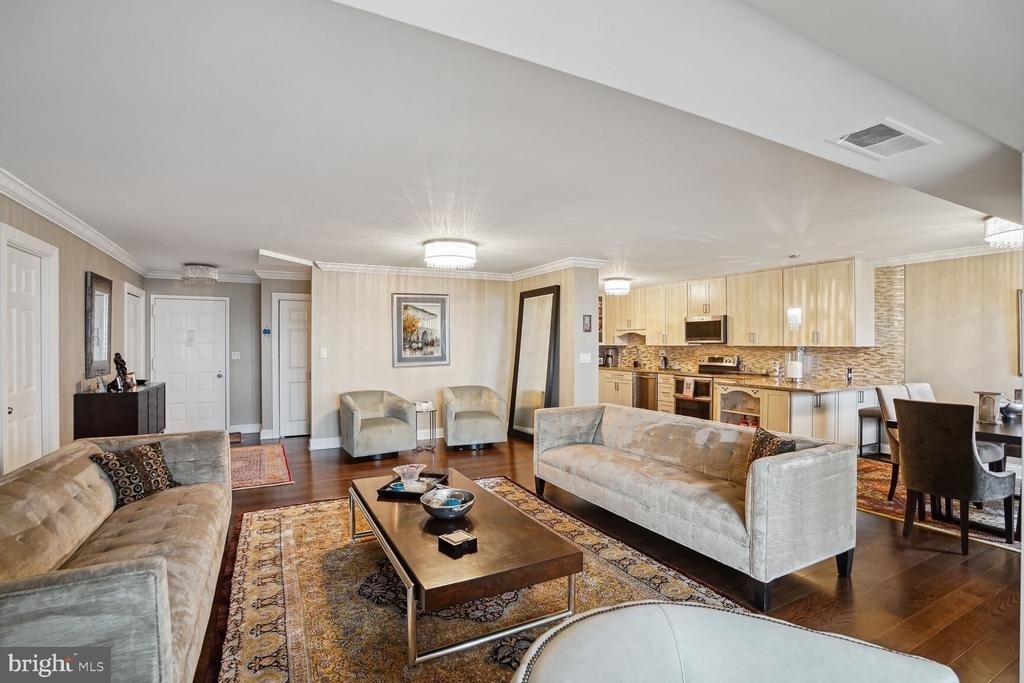 8350 Greensboro Drive - Photo 4