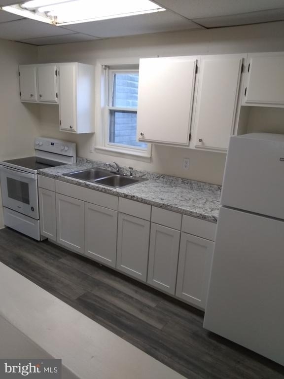 739 Main Street - Photo 3