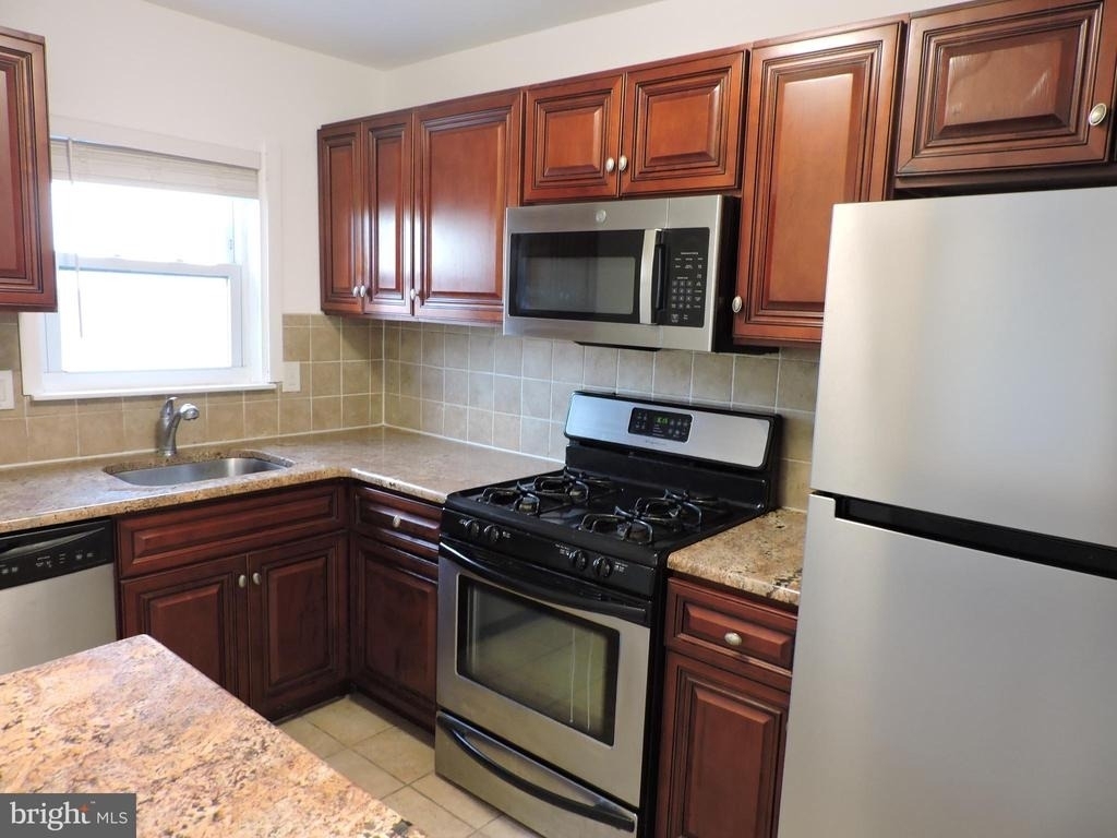 9358 Neil Road - Photo 7