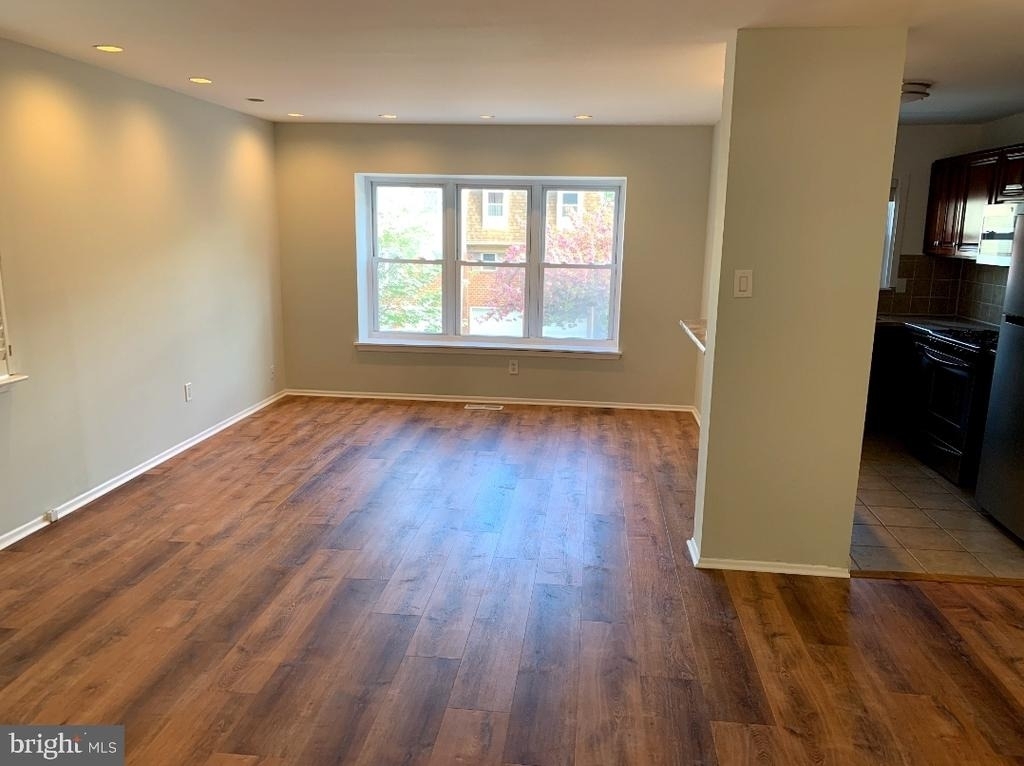 9358 Neil Road - Photo 3