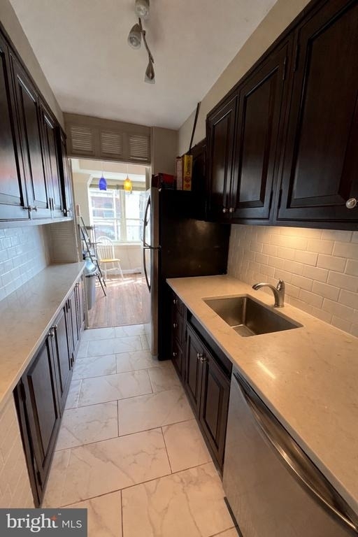 1806 Rittenhouse Square - Photo 1