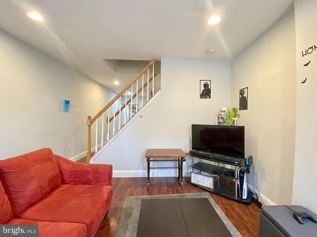 4220 Powelton Avenue - Photo 9