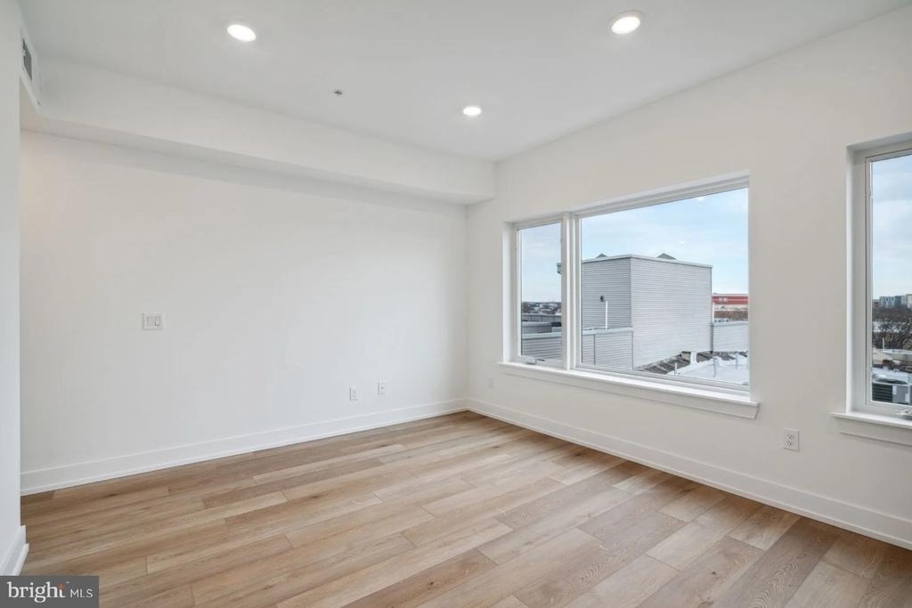901 Leland - Photo 12