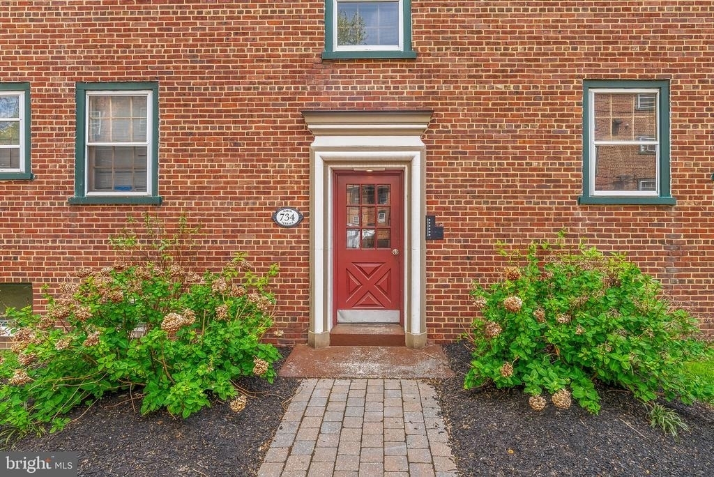 734 North Terrace - Photo 8