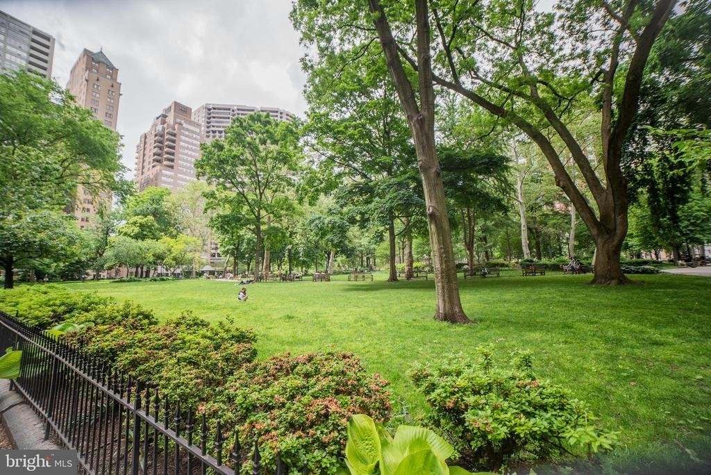 1806 Rittenhouse Square - Photo 28