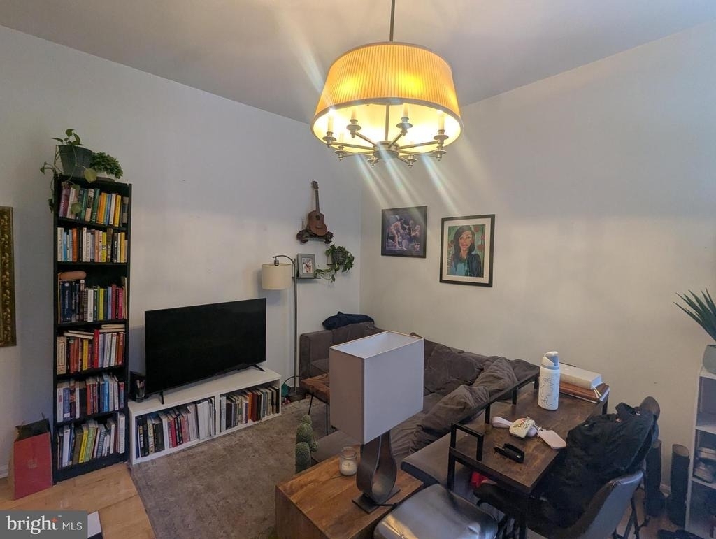 251 S 21st - Photo 3