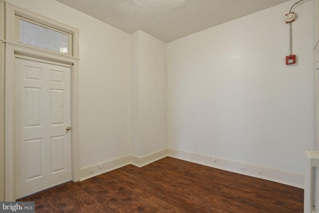 2441 Brown Street - Photo 7