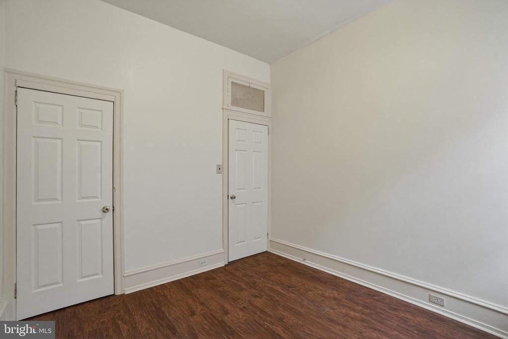 2441 Brown Street - Photo 6