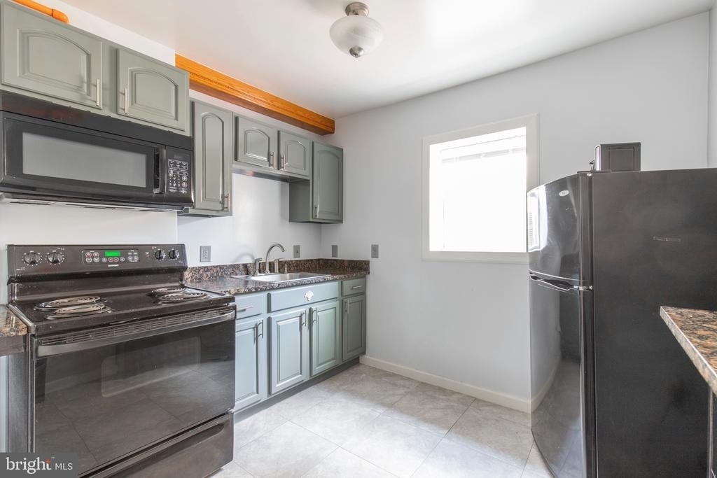 507 W Girard Avenue - Photo 3