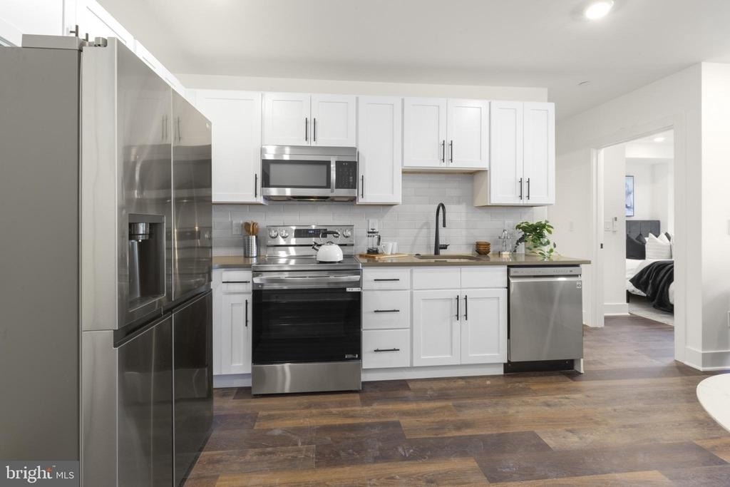 7037 Ridge Avenue - Photo 2