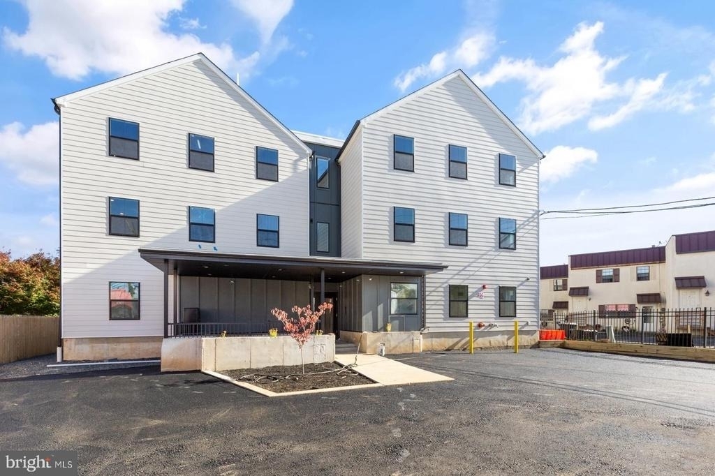 7037 Ridge Avenue - Photo 18