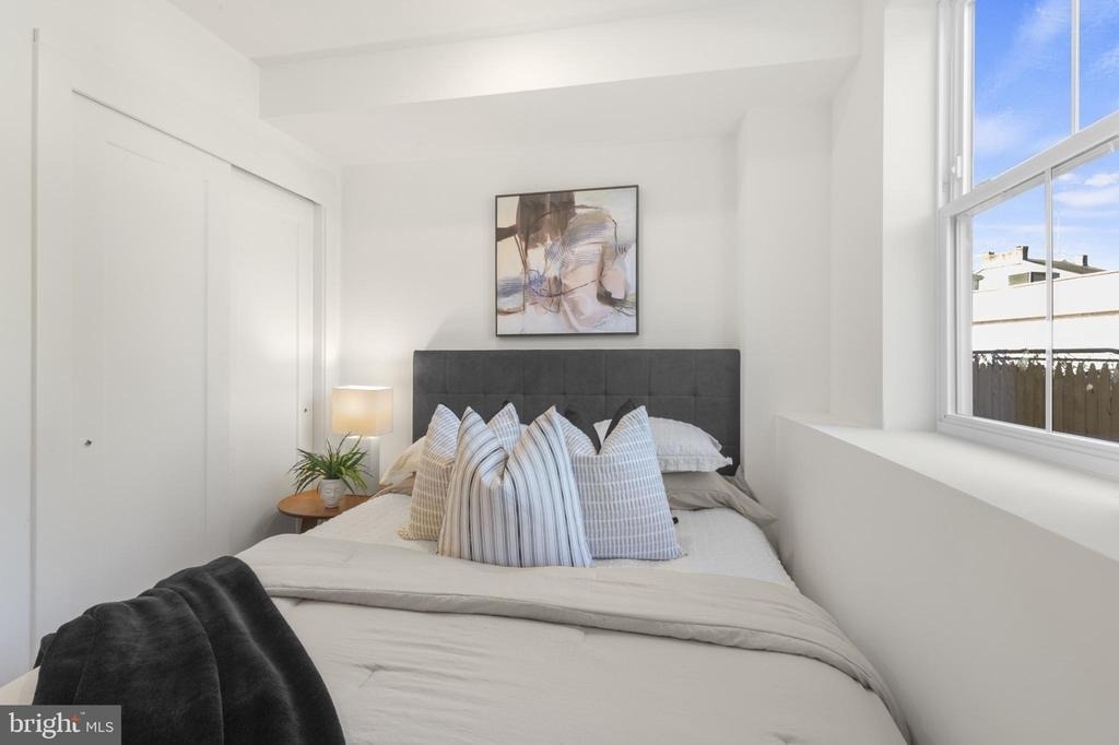 7037 Ridge Avenue - Photo 13