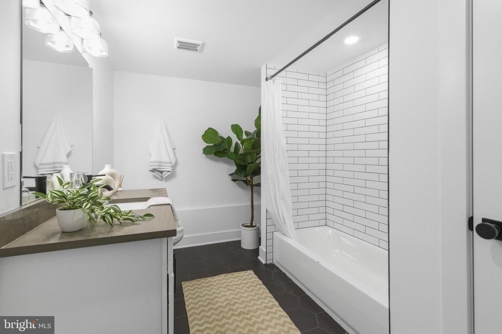 7037 Ridge Avenue - Photo 14