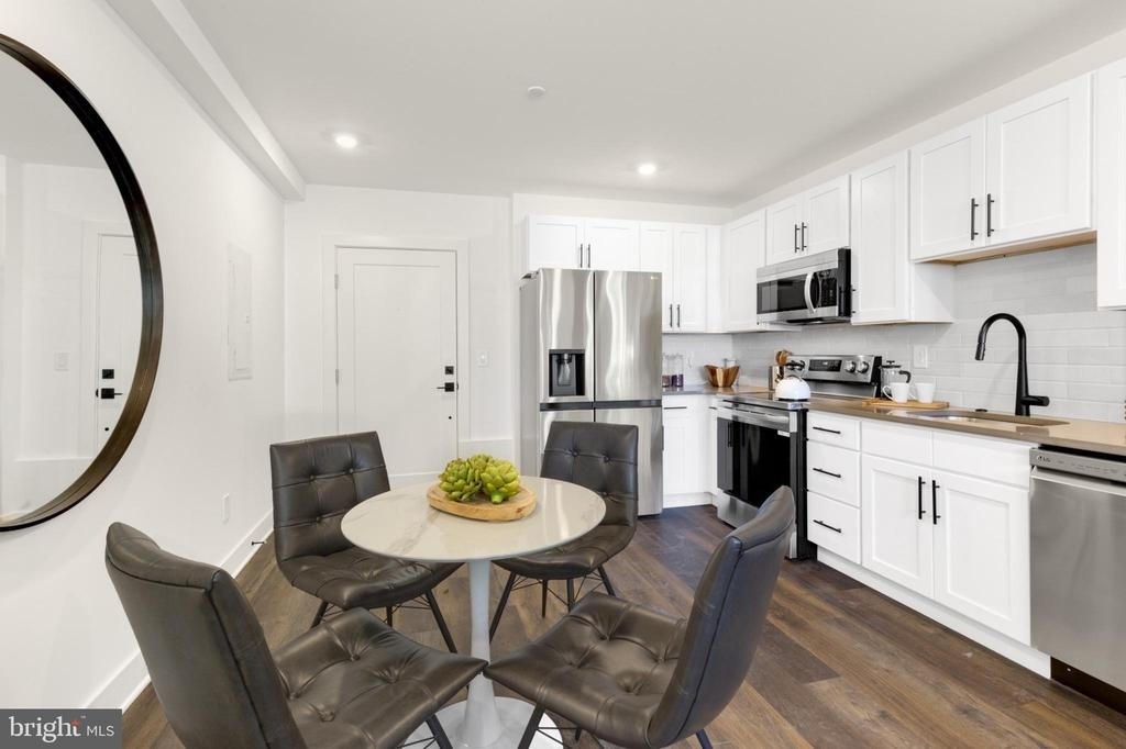 7037 Ridge Avenue - Photo 3