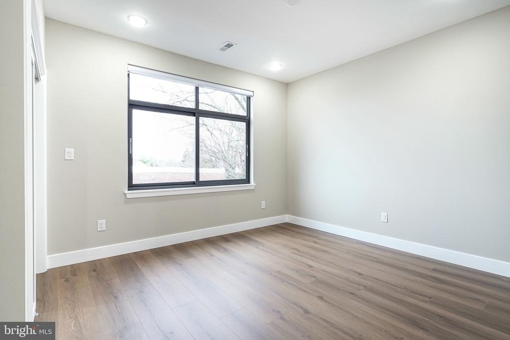 4432 Wingate Street - Photo 10