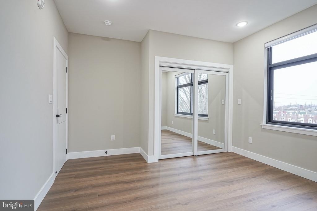 4432 Wingate Street - Photo 11