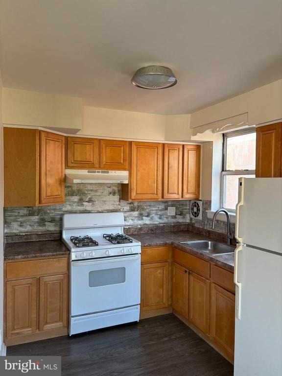261 Ridgeway Terrace - Photo 1