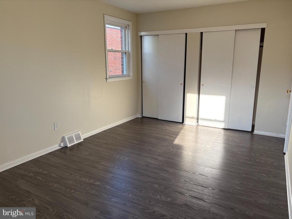261 Ridgeway Terrace - Photo 10
