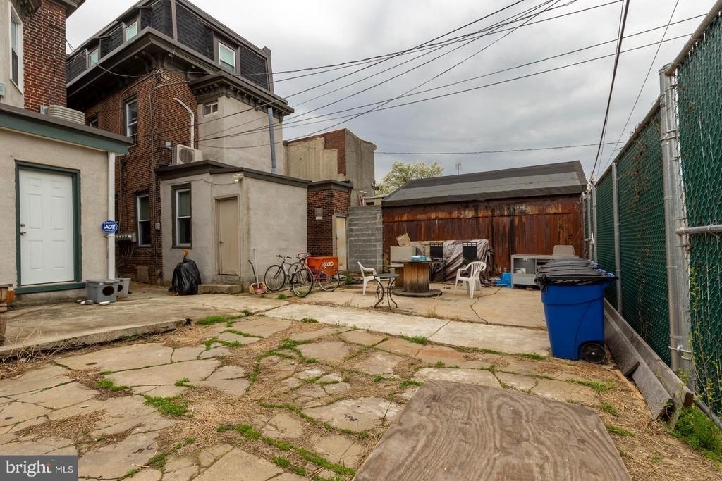 129 W Susquehanna Avenue - Photo 7