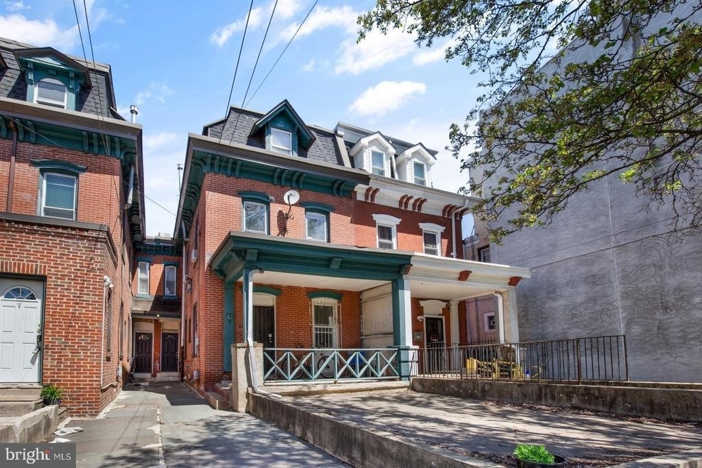 129 W Susquehanna Avenue - Photo 11