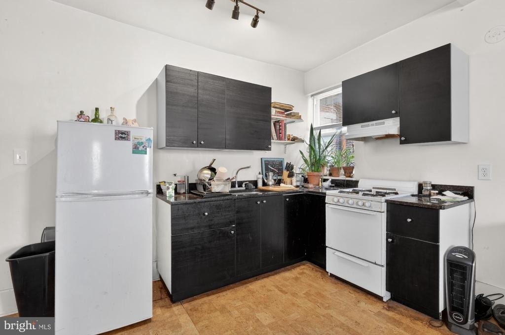 129 W Susquehanna Avenue - Photo 1
