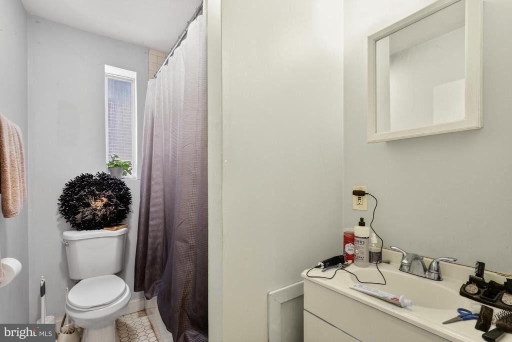 129 W Susquehanna Avenue - Photo 6