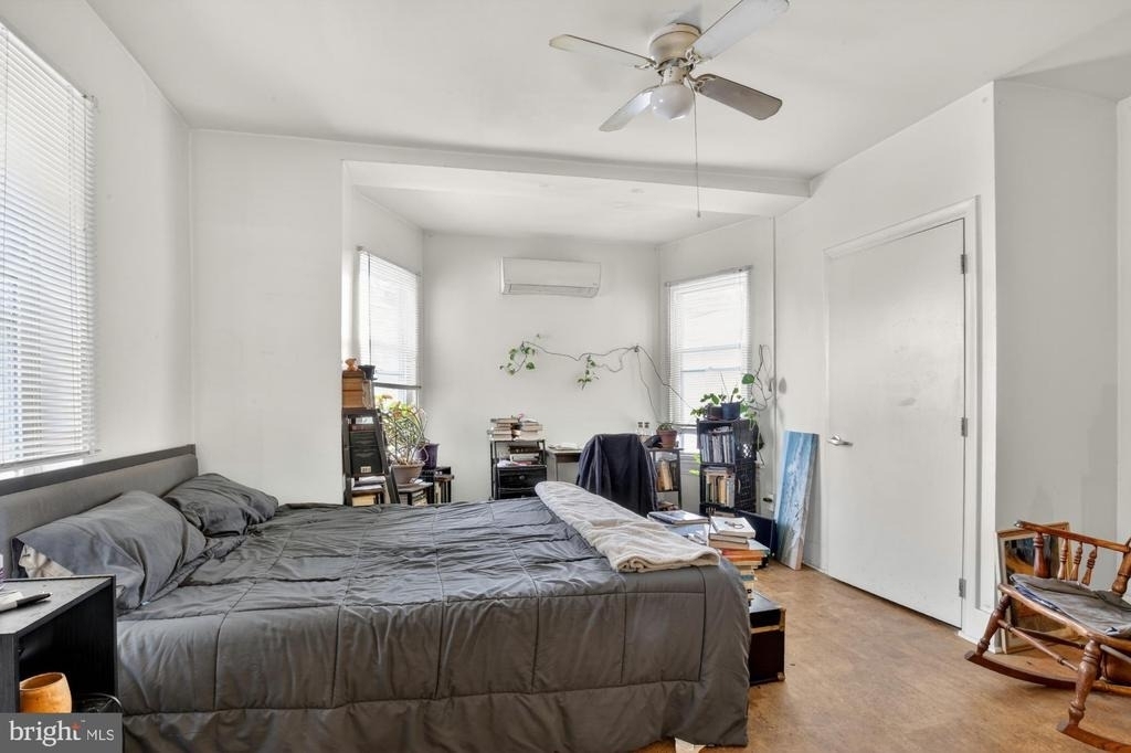 129 W Susquehanna Avenue - Photo 3