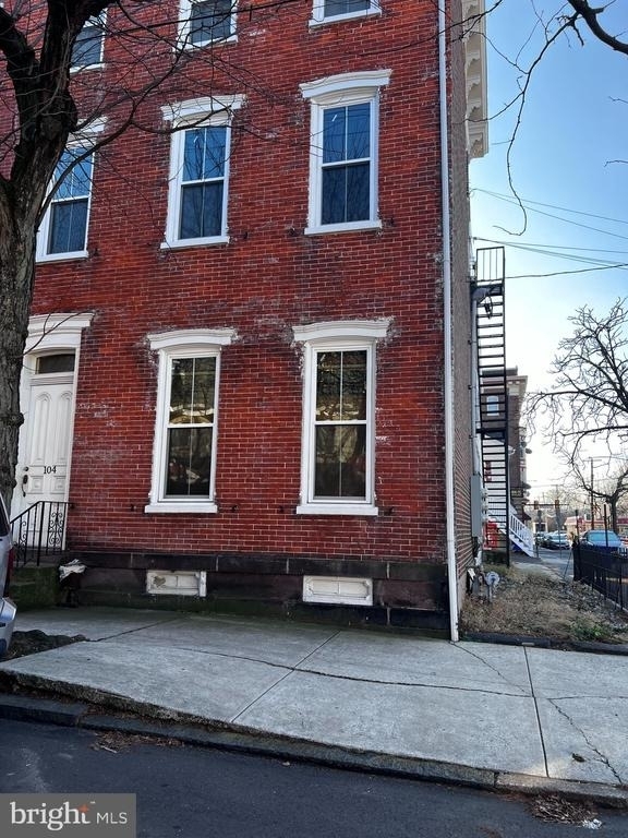104 King Street - Photo 0