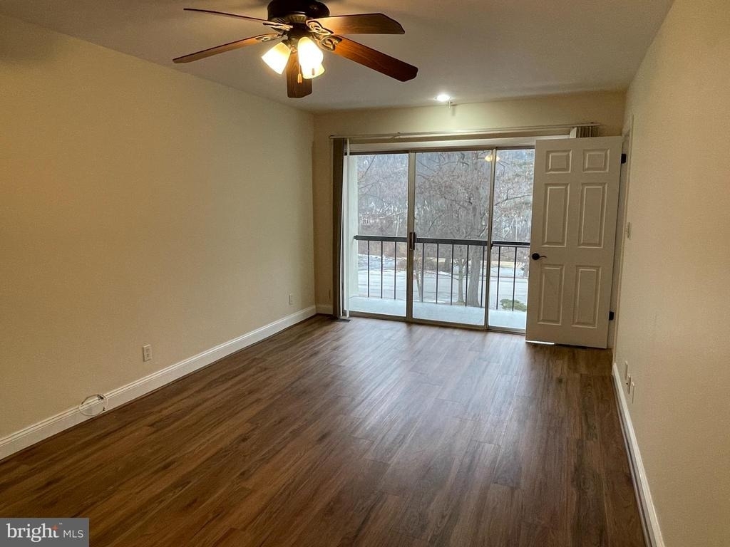 121 E Chelsea Circle - Photo 18