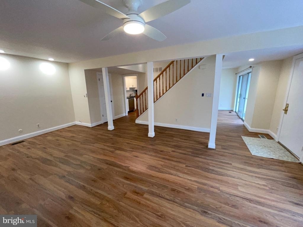 121 E Chelsea Circle - Photo 14