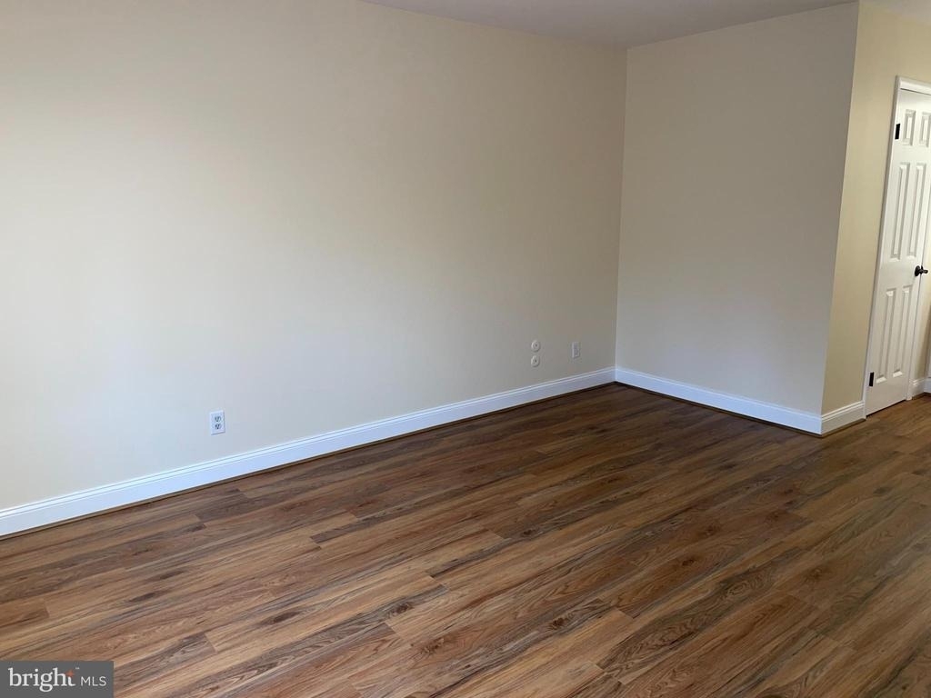 121 E Chelsea Circle - Photo 22