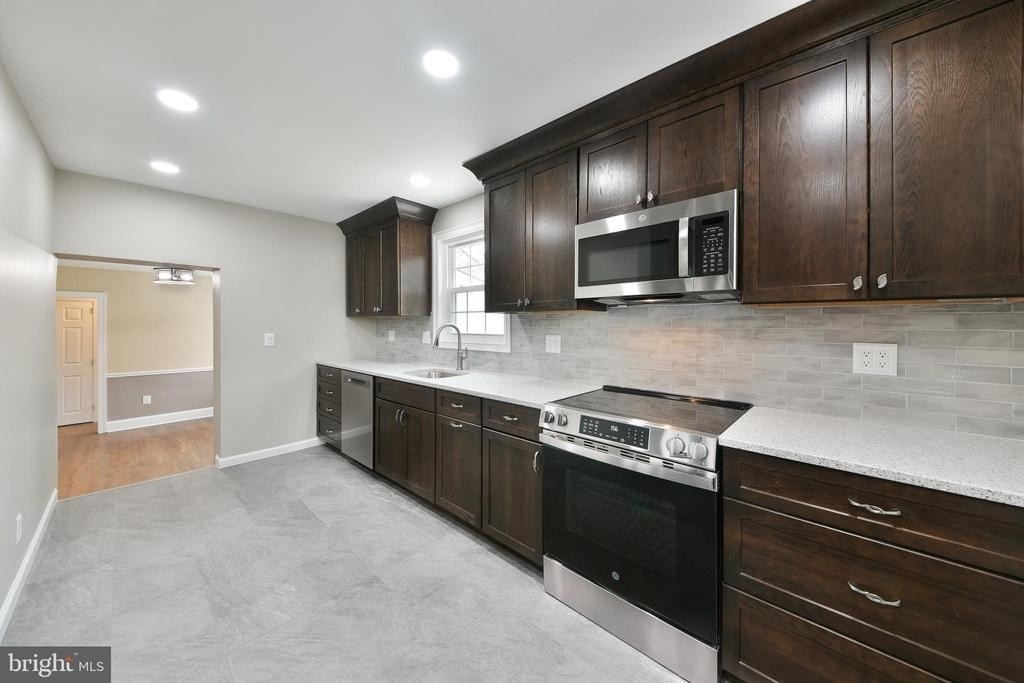 6166 Mechanicsville Road - Photo 2