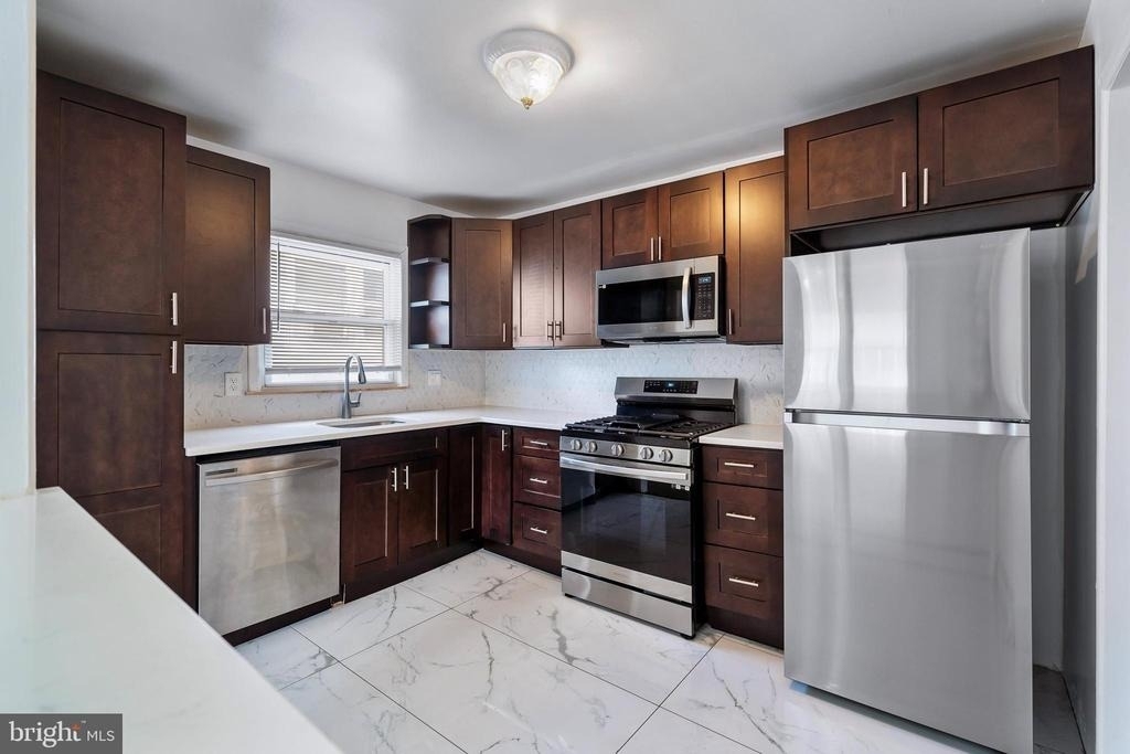 511 Jackson Avenue - Photo 14