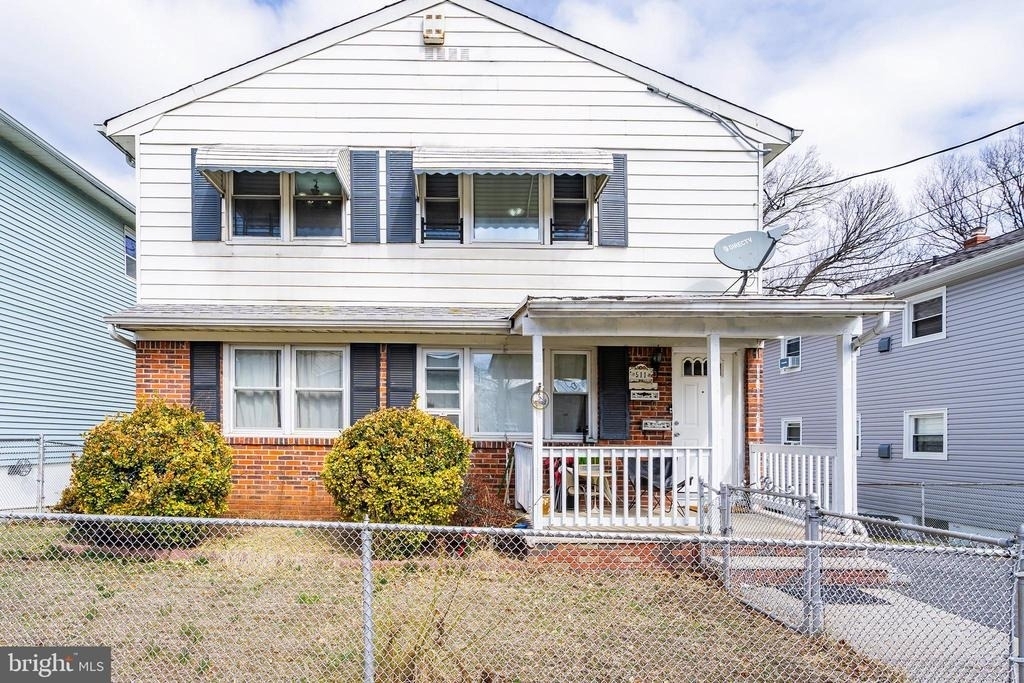511 Jackson Avenue - Photo 0