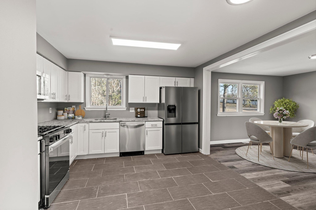 2344 Fernwood Avenue - Photo 6