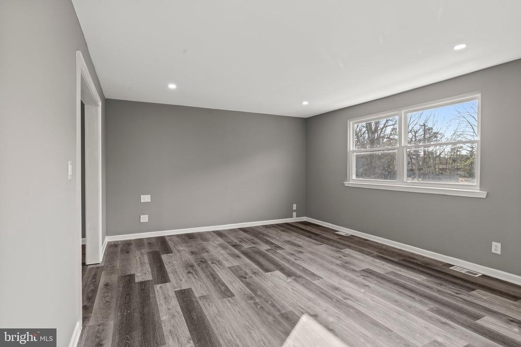 2344 Fernwood Avenue - Photo 4